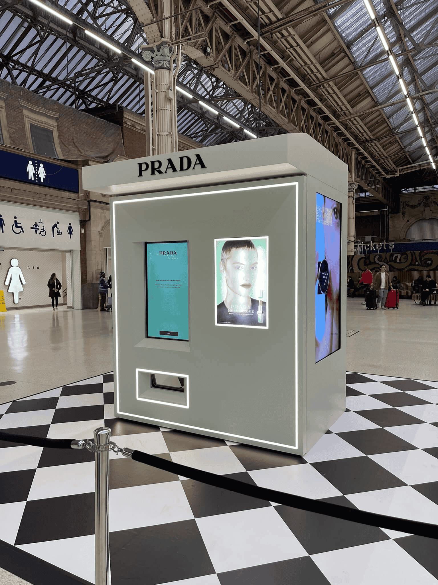 Showcasing the Odore vending machine in a beauty store ready for customer use.